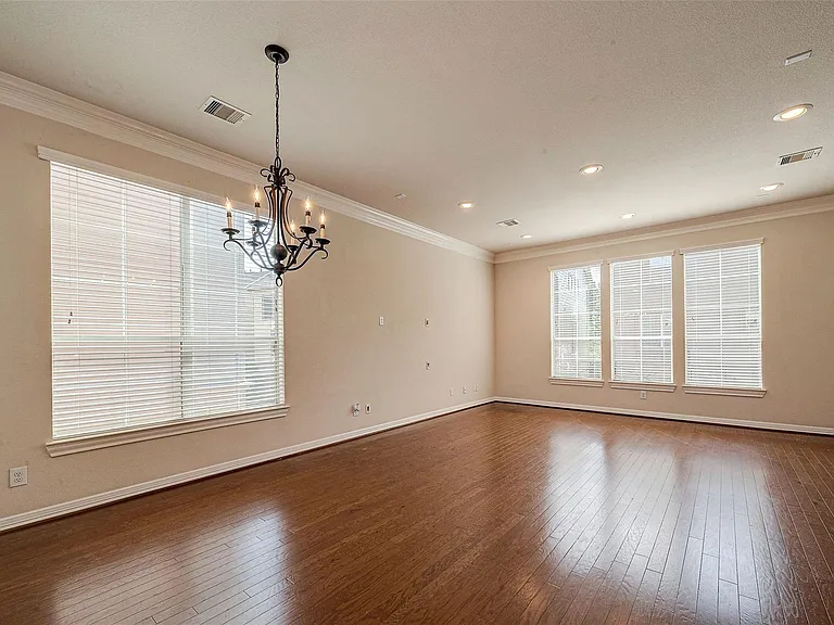 3302 Clearview Cir — Photo 11