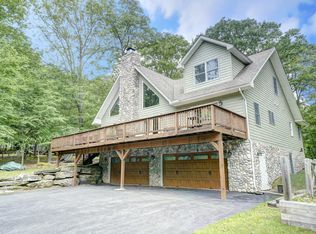 503 Westcolang Rd, Hawley, PA 18428