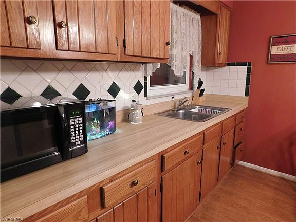 4th image of 5126 Lucydale Ave