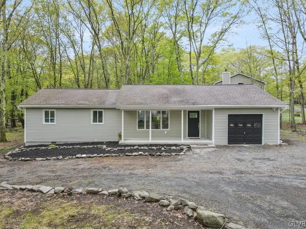 171 Davis Cir, Bushkill, PA 18324