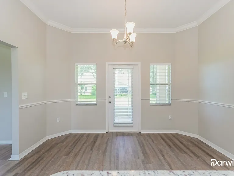 4122 Chesterfield Dr — Photo 8