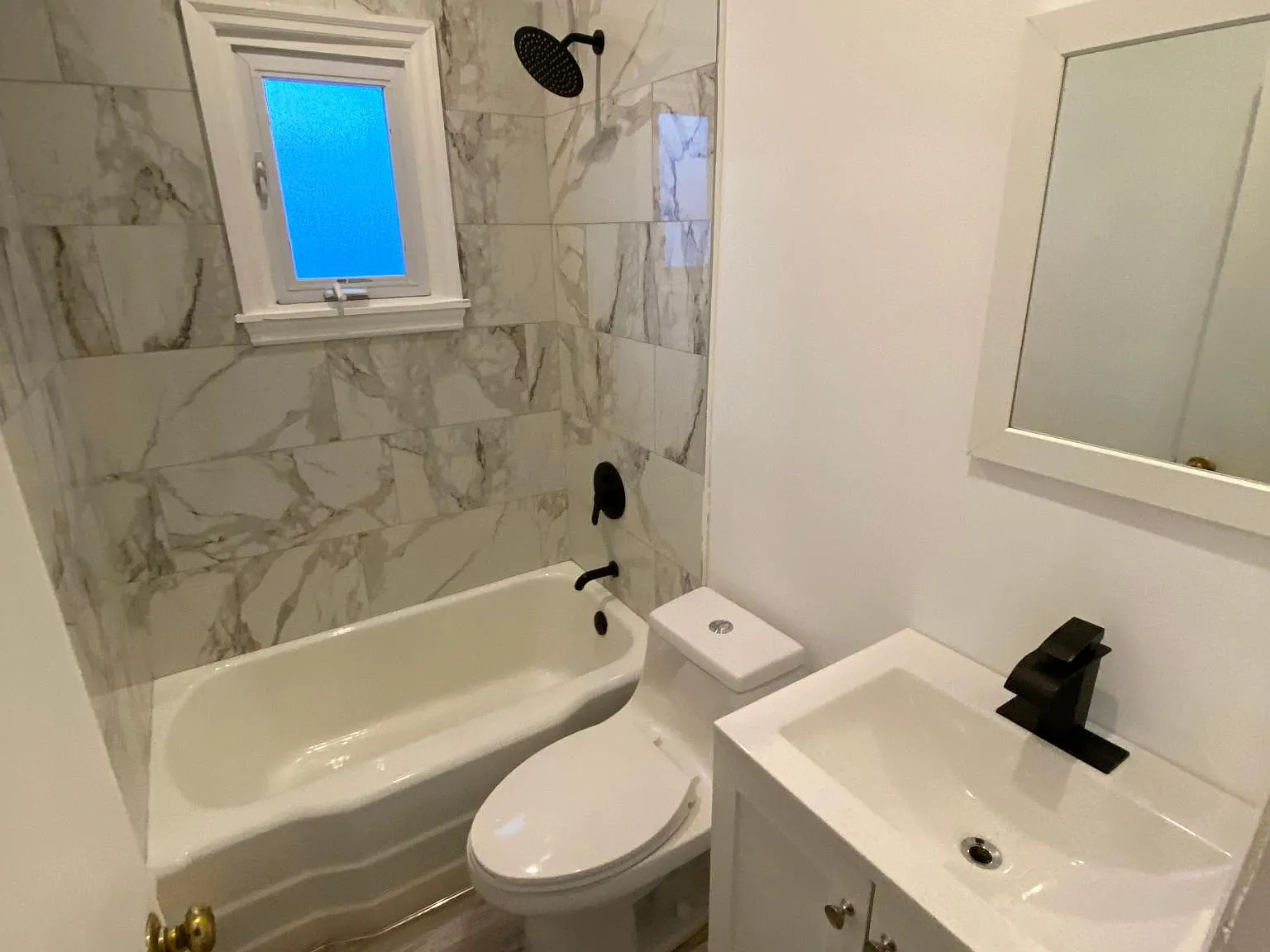 22 W Laurel St — Photo 3