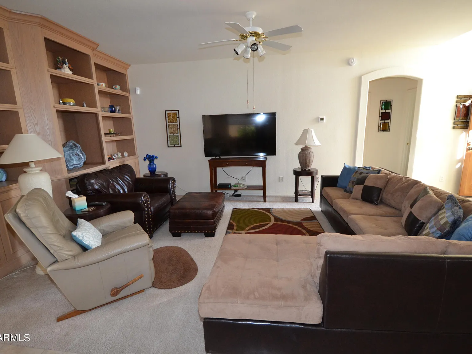 3 bed, 2.0 bath, 1409 sqft, $3,000 — Photo 3