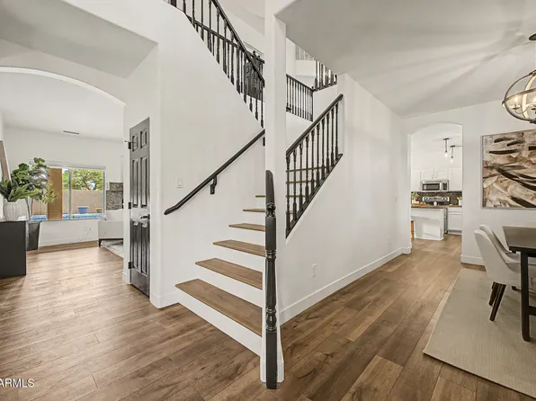 1095 W MULBERRY Drive, Chandler, AZ 85286