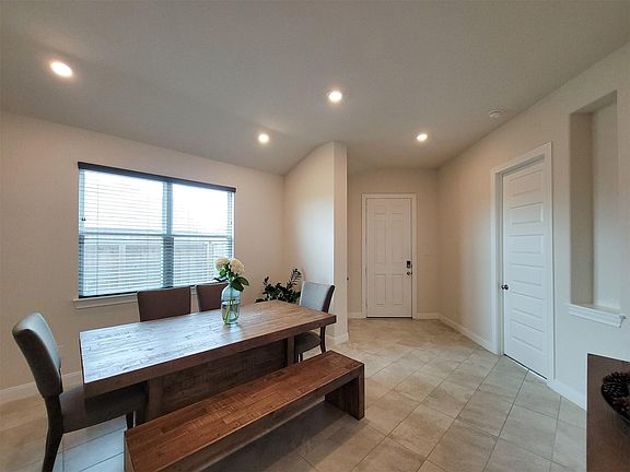 4th image of 19835 Sagebrush Hollow Dr