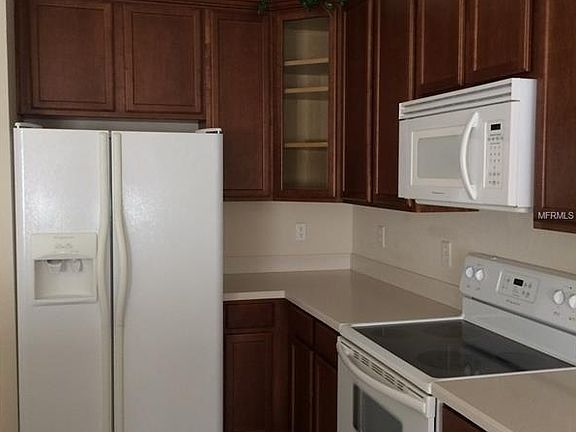 3rd image of 1225 Summergate Dr