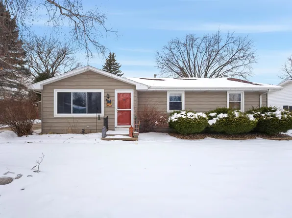 1003 Cedar St, Little Chute, WI 54140