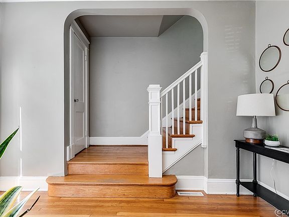 4th image of 4807 E Seminary Ave