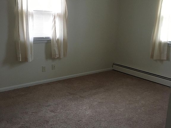 4th image of 1532 Simpson Ave