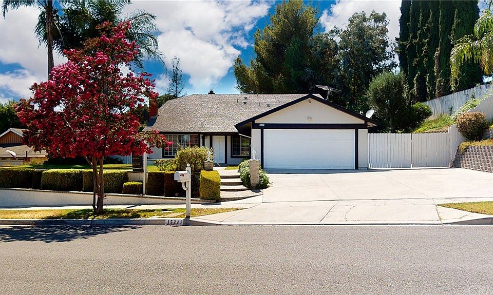 1st image of 15224 Aqueduct Ln