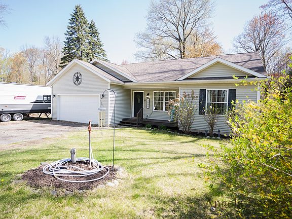 2nd image of 3990 E Shore Dr