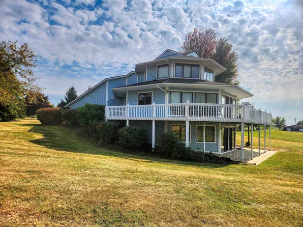 31-6 Medinah Dr, Lanark, IL 61046