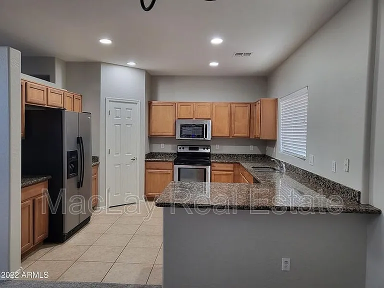 25850 W Pleasant Ln — Photo 18