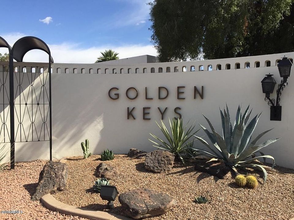 GoldenKeys Entrance sign