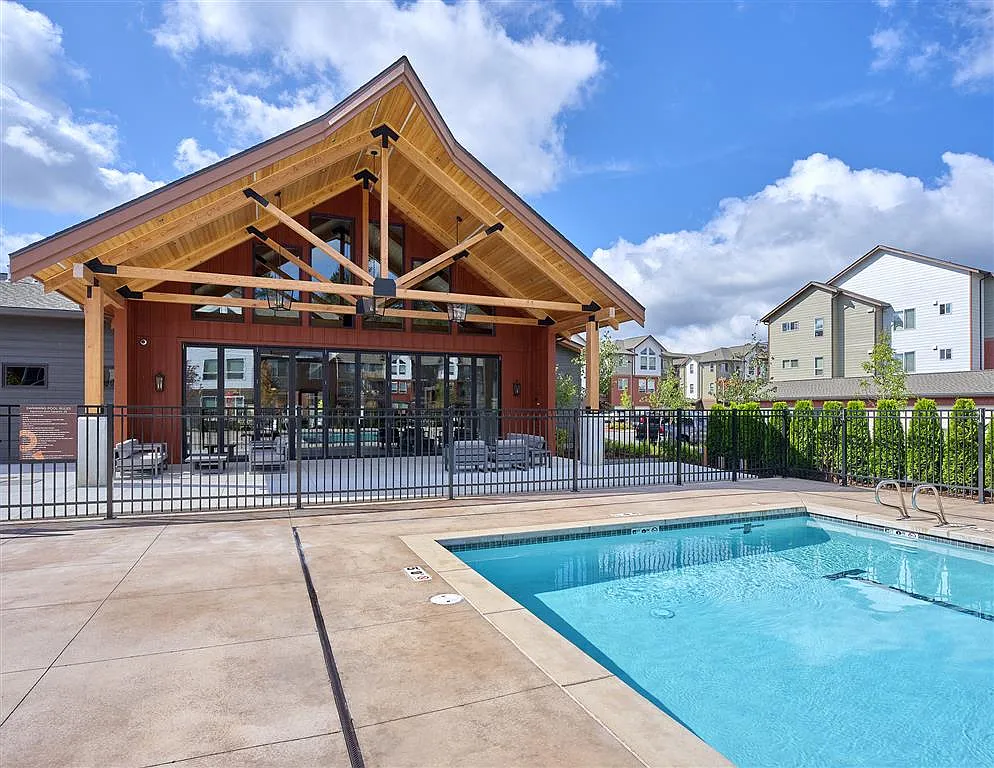 The Lodge — Photo 4