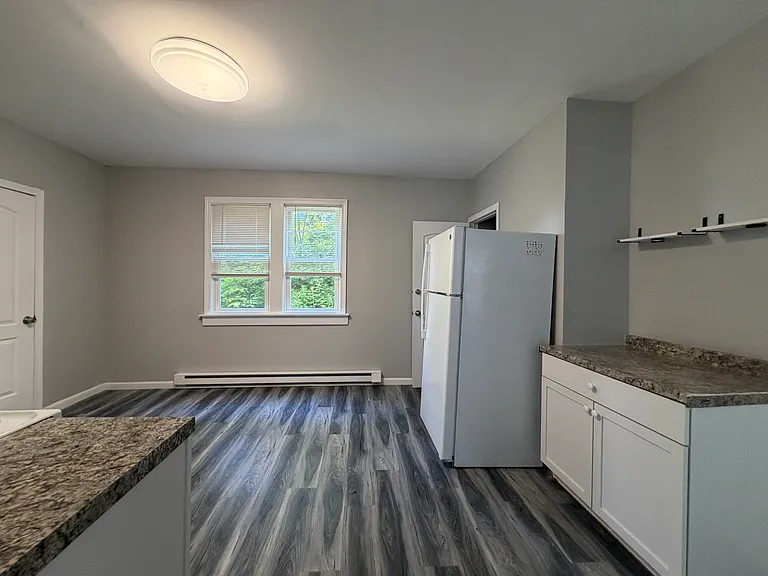 56 Vine St #1E — Photo 6