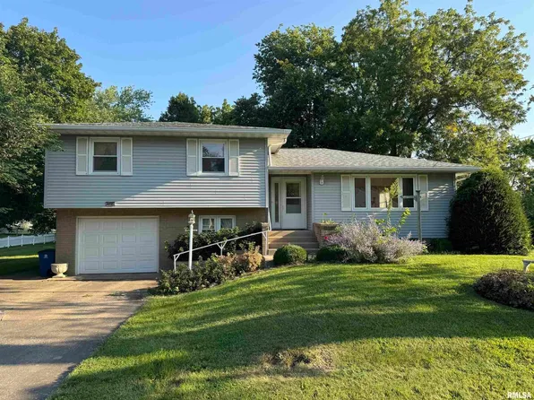 316 W North St, Cambridge, IL 61238