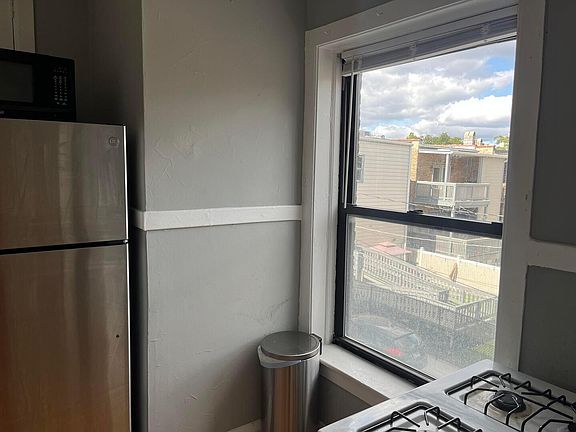 2nd image of 3320 W Schubert Ave #2