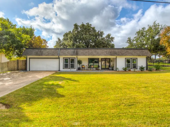 3815 Fairway Dr, Granbury, TX 76049