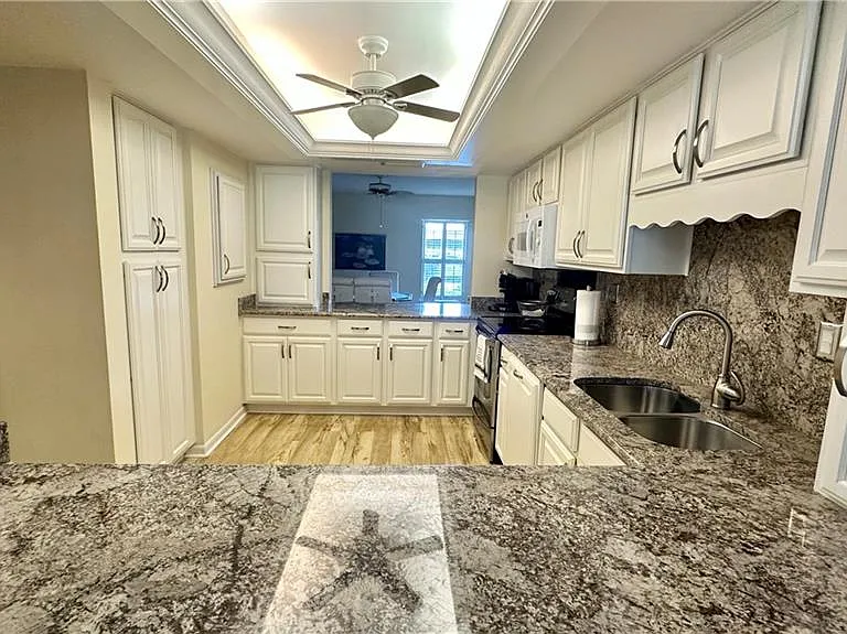 6979 Winkler Rd #117 — Photo 5