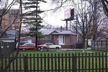 2nd image of 1942 N Neva Ave