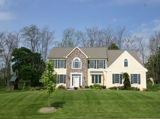 1017 Marlin Dr, West Chester, PA 19382
