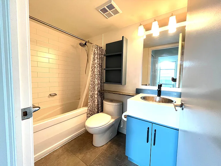 10 Navy Wharf Ct #608 — Photo 25