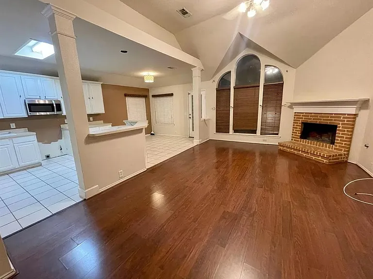 4001 Mulberry Dr — Photo 6
