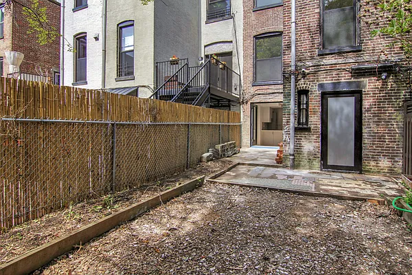 Rented by OGI Management | media 11