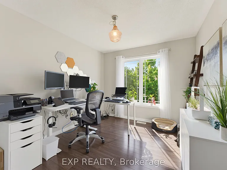 2215 Silverado Cres — Photo 24