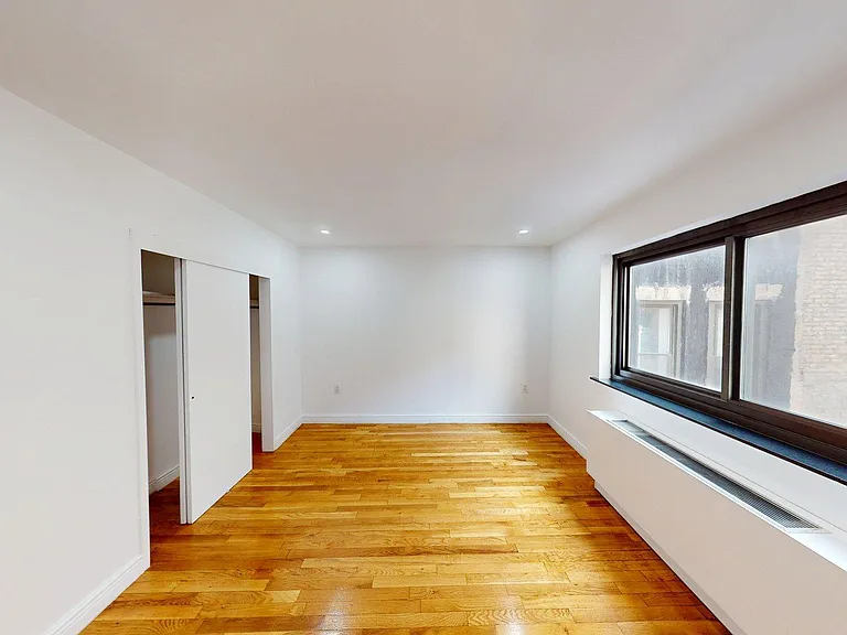 50 Prince St #6L — Photo 6
