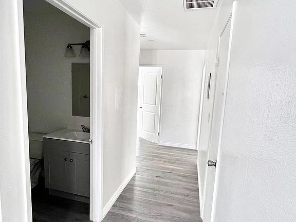 5th image of 2331 Highbury Ave APT 27