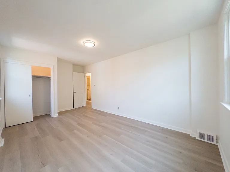 Hunter's & Cooke — Photo 9