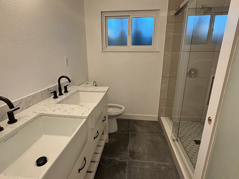 528 N Placentia Ave — Photo 5