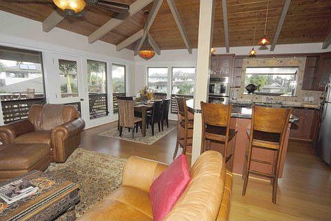 Gorgeous Living area and completely furnished