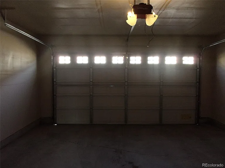 8338 Stonybridge Cir — Photo 33
