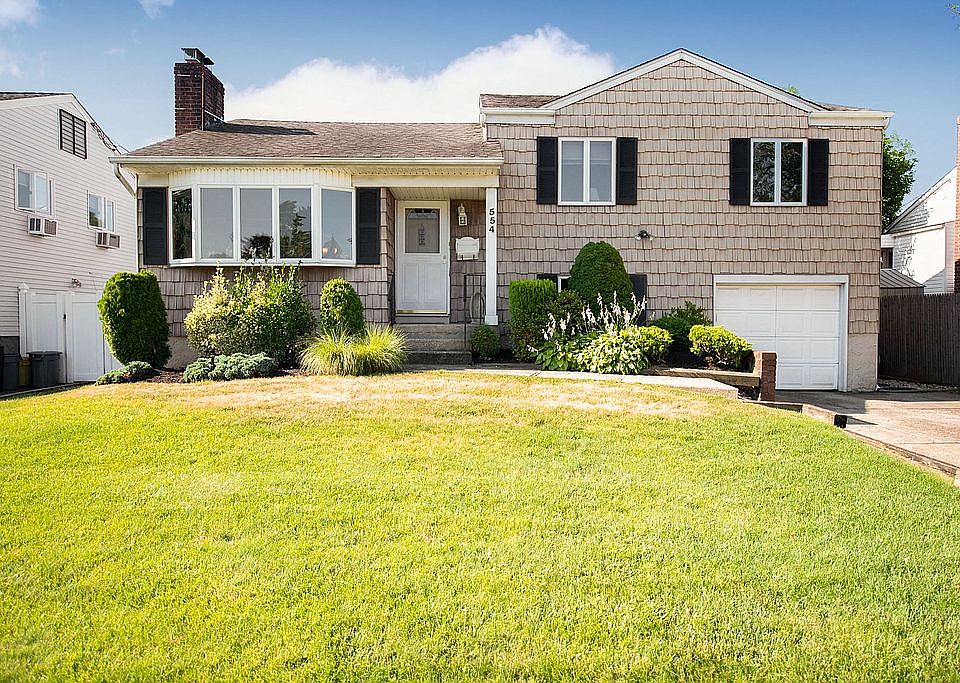 1st image of 554 Syracuse Ave