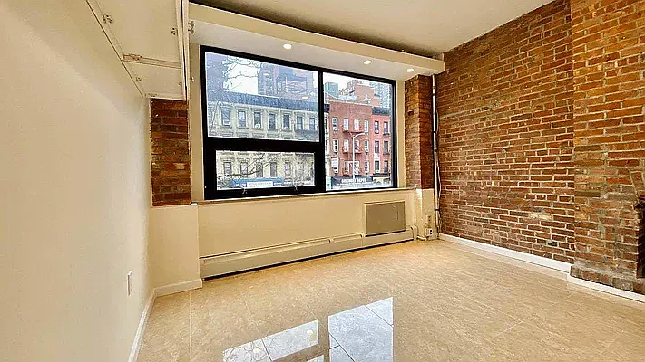 1626 2nd Ave #1F — Photo 3