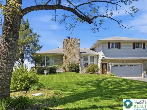 3249 Rim Rd, Bethlehem, PA 18020