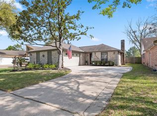6215 Greenway Forest Ln, Houston, TX 77088