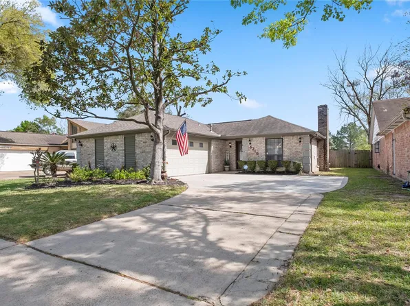 6215 Greenway Forest Ln, Houston, TX 77088