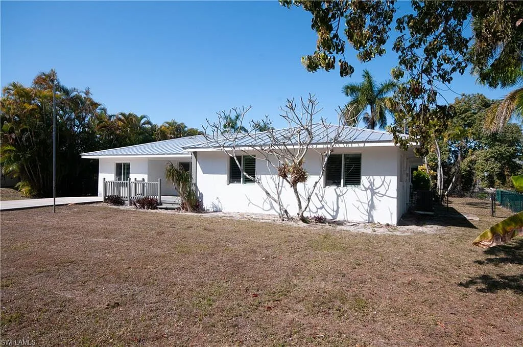 3 bed, 2.0 bath, 1663 sqft, $4,200 — Photo 3