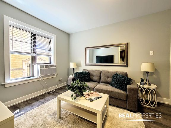 3rd image of 429 W Belden Ave APT A303
