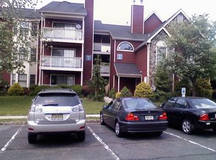 85 Crosspointe Dr, East Brunswick, NJ 08816