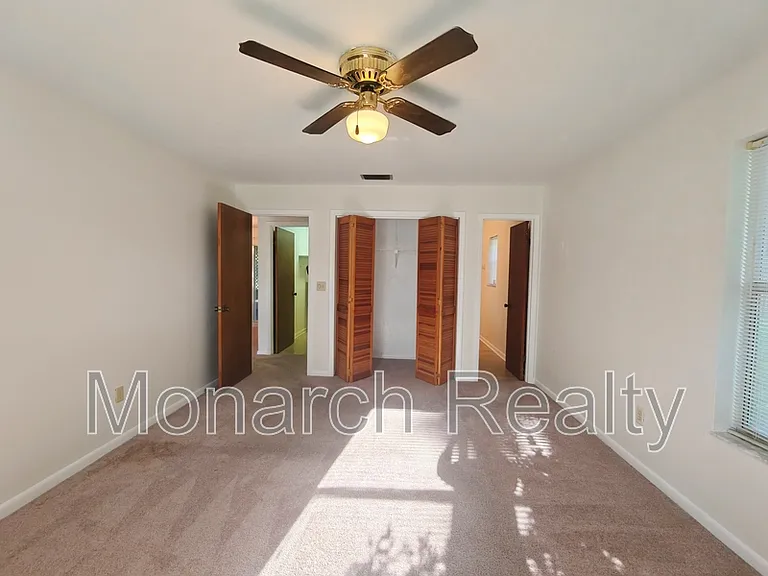 6133 NW 33rd St — Photo 24