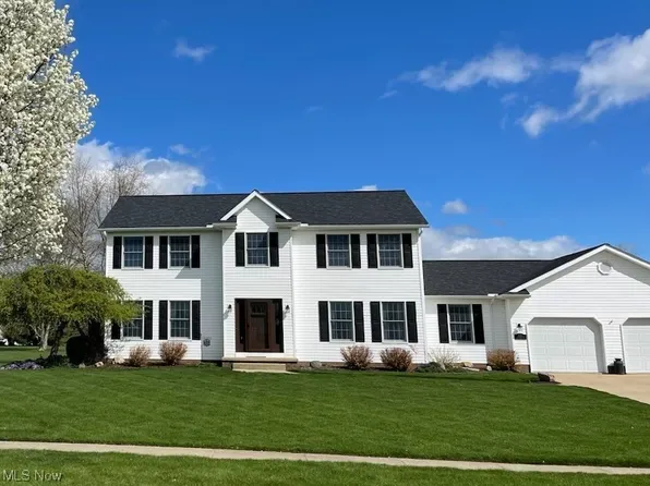 104 Spruce Dr, Creston, OH 44217