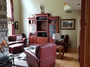 1420 Pondview Cir, Lino Lakes, MN 55038