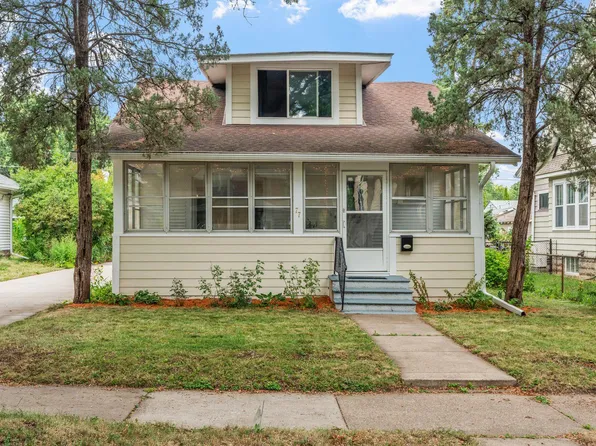 77 Stevens St E, Saint Paul, MN 55107