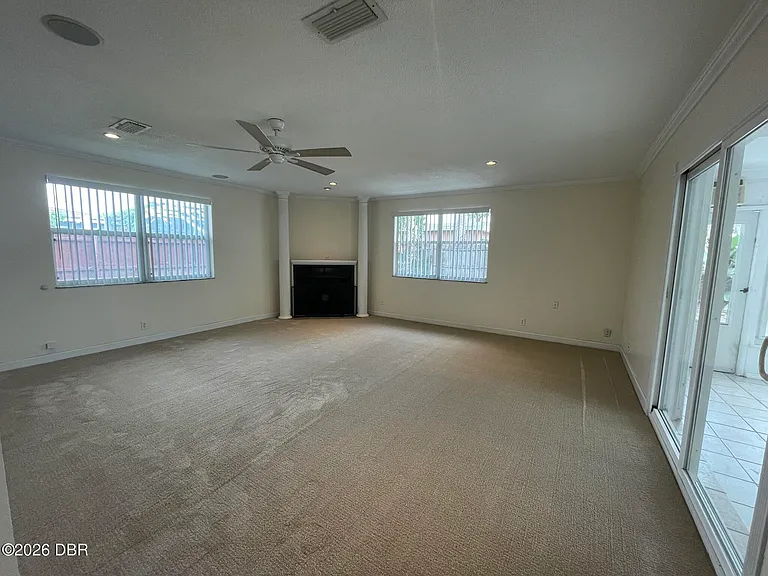 135 Kent Dr — Photo 19