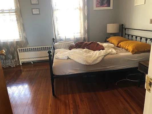 Rented by Alexiou Realty | media 25